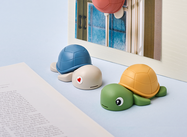 <p style="padding-left: 8px; padding-bottom: 0px; line-height: 1.5; text-transform: capitalize;">   Turtle Bottle Opener<br>made from recycled fishing nets</p>