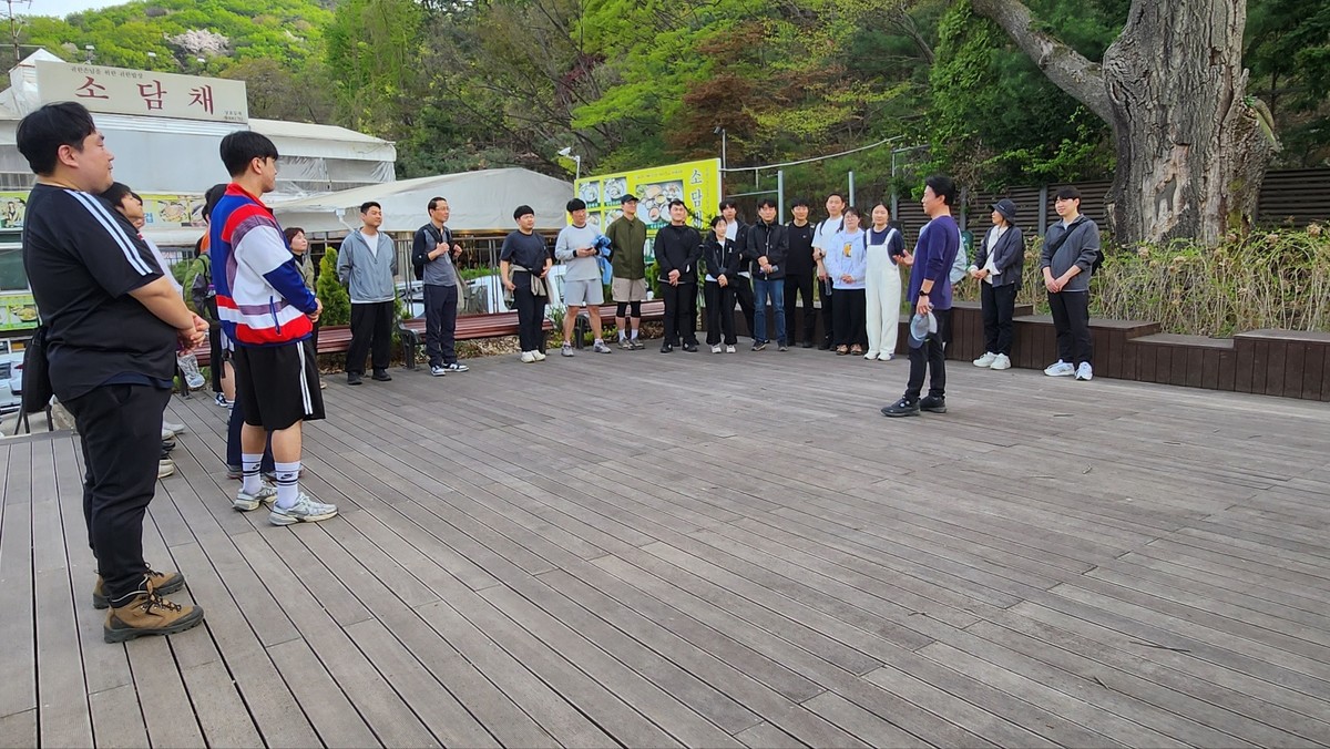 2025 KOSTECH 임직원 봄 산행 : (주)코스테크홀딩스 :: 즐거운 코스테크홀딩스