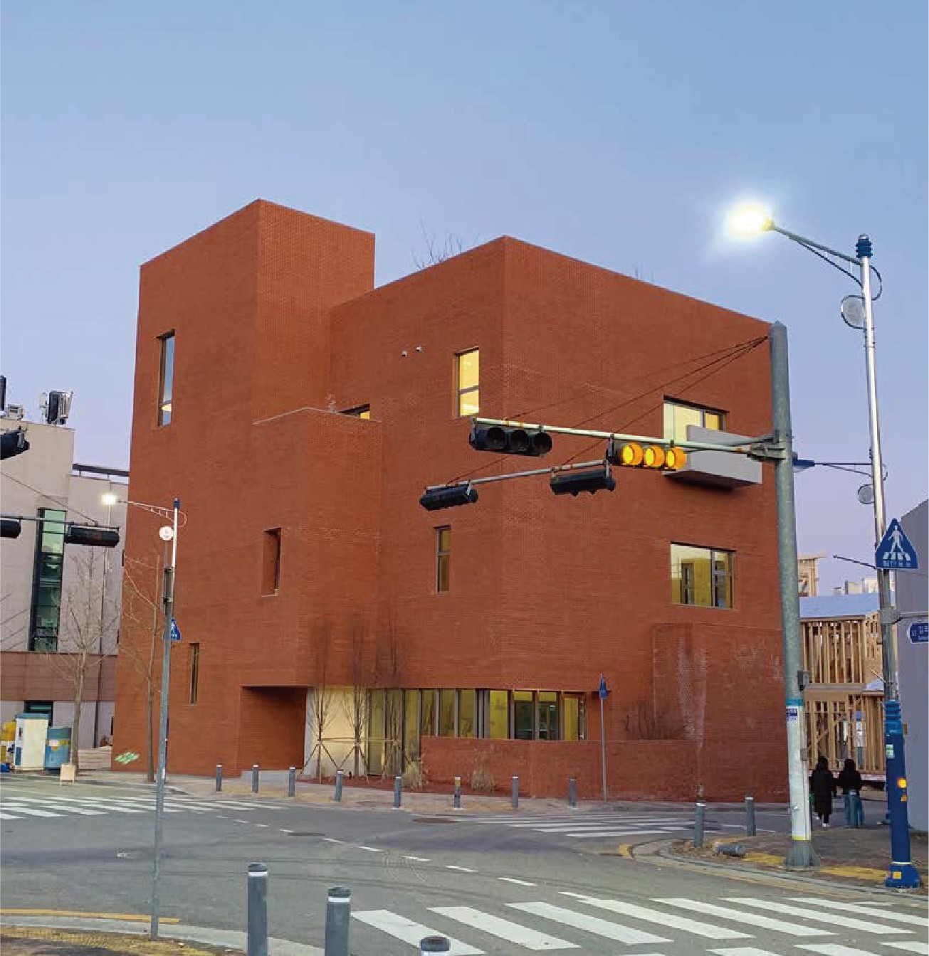 <p align=left>경기도<br>근린생활시설공사<br>은종완