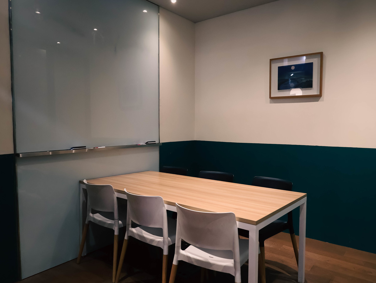 세미나룸 3 (6인)