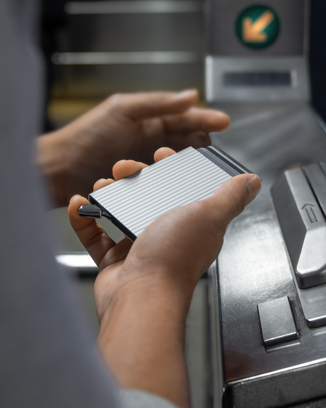 카드프로텍터+ 플루트 실버 ↗︎