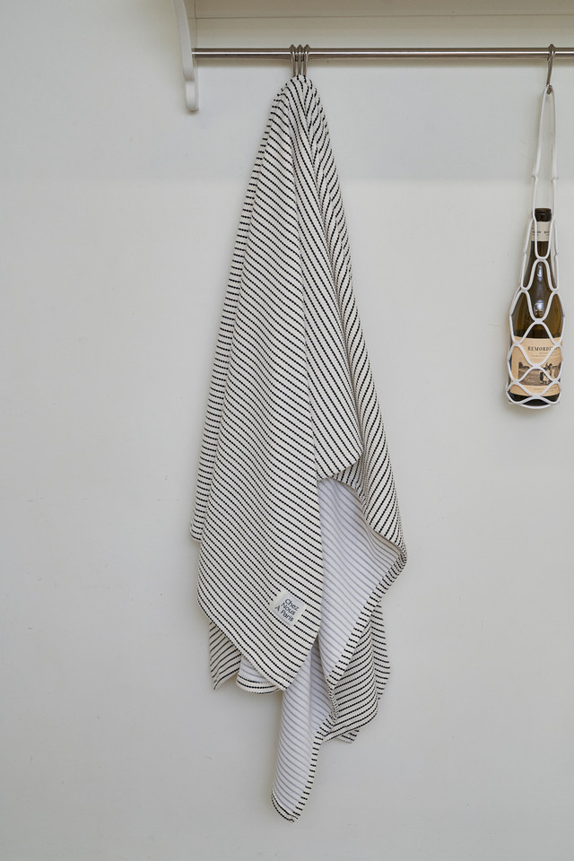 <div class="catebox"><span>Fabric</span></div>