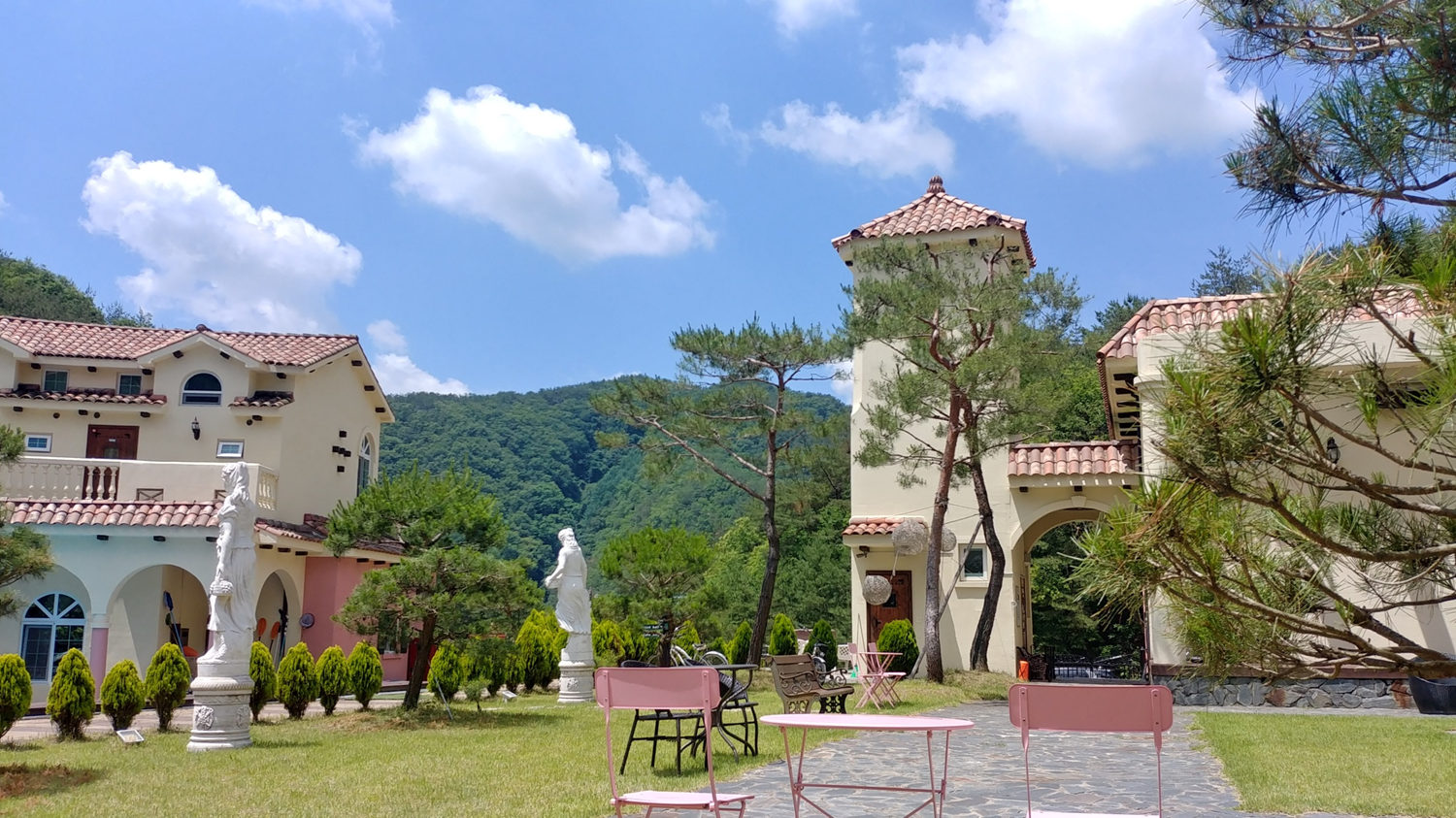 카누타는 홍천풀빌라 야외수영장