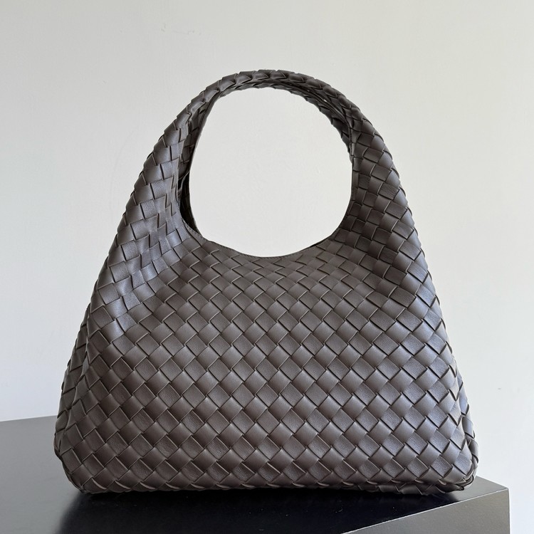 보테가 베네타 캄파나 폰단트 라지 844250