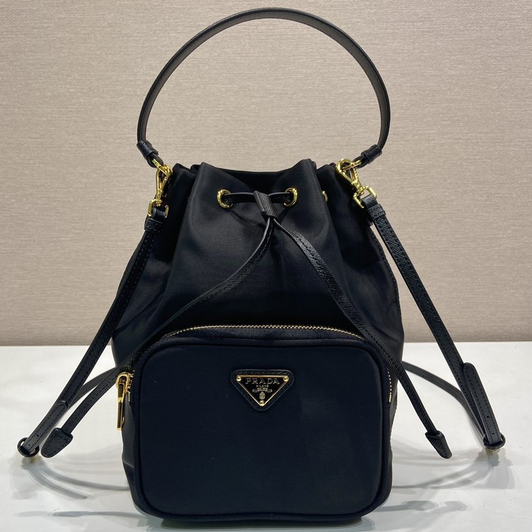 프라다 듀엣 리나일론 버킷백 1BH038