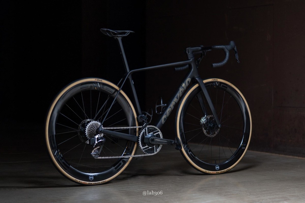 R5 (MY26) and Enve SES 4.5 : LAB'zine