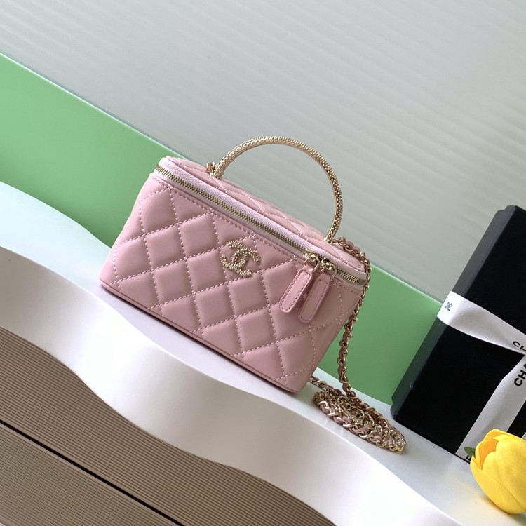 샤넬 25FW 베니티 체인 코스메틱  AP4842