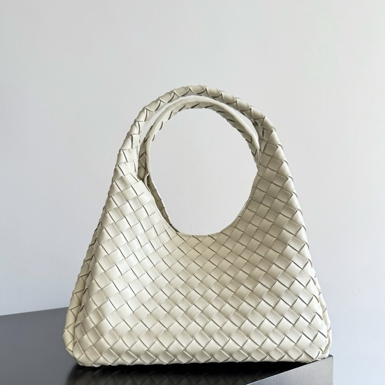 보테가베네타 캄파나 씨 솔트 844249 미디엄