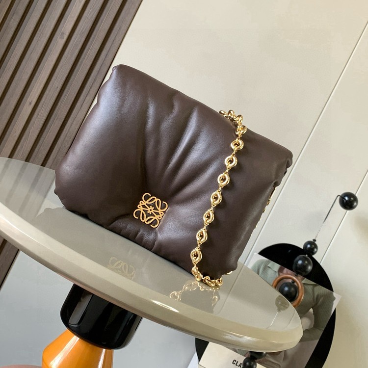 로에베 퍼퍼 고야 인 샤이니 나파