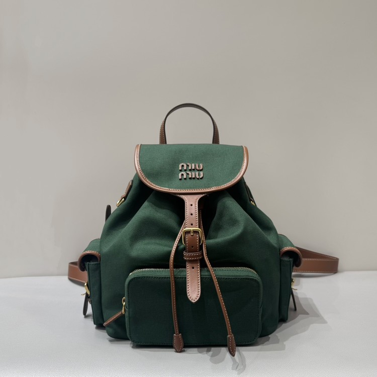 미우미우 백팩 그린