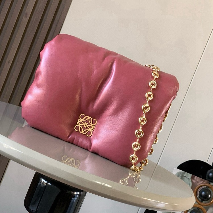 로에베 퍼퍼 고야 인 샤이니 나파