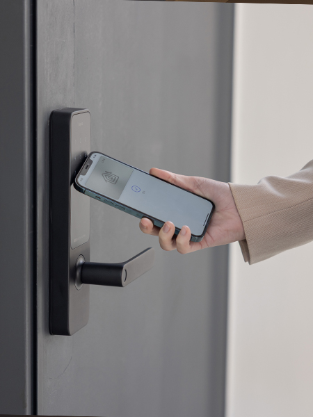 <span class="img-title">스마트 도어락</span>