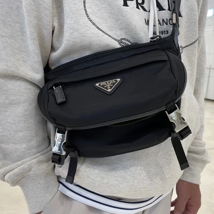 프라다 리나일론 사피아노 숄더백 바이커백 2VH171