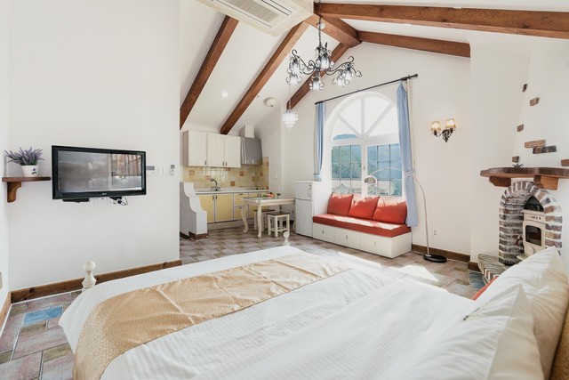 디럭스 201 (M동 2층)