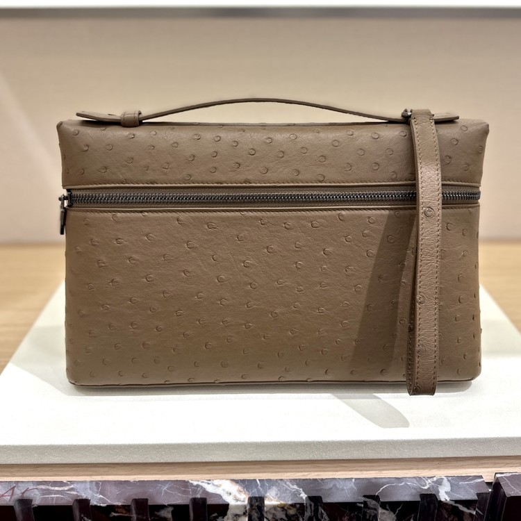 로로피아나 파우치 L29