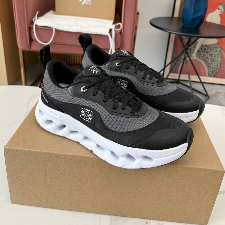 로에베 x On 클라우드틸트 2.0 스니커즈