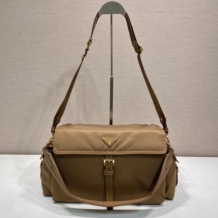 프라다 익스플로어 라지 리나일론 숄더 1BD391