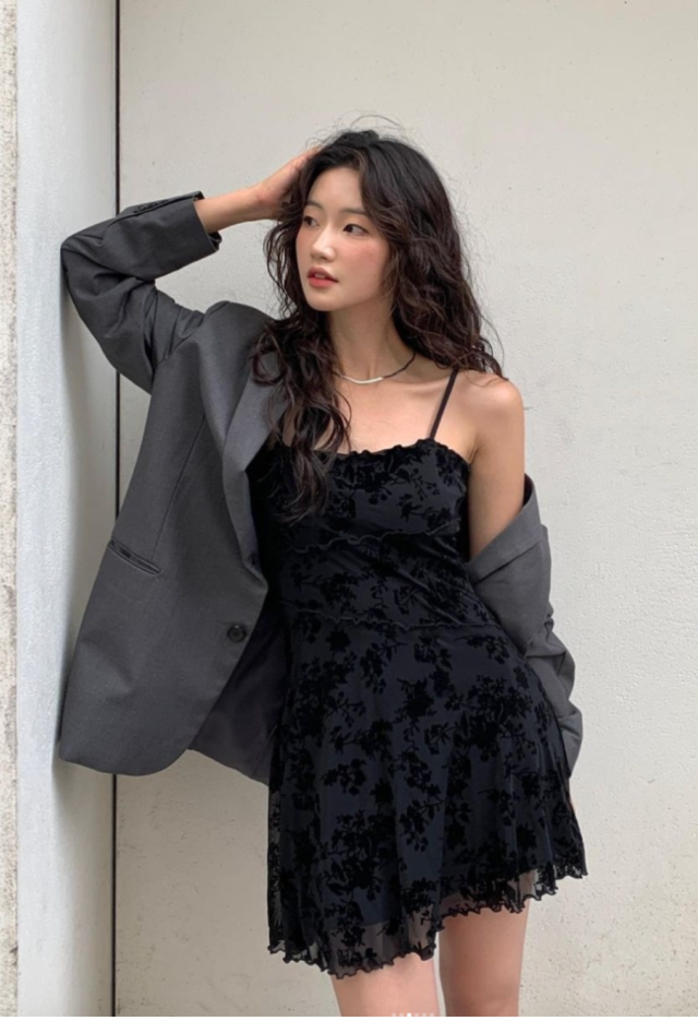 <p style="text-align: left; font-size: 14px; font-weight: bold; line-height: 1.2;""><br>SHOPCIDER</p><p style="text-align: left; font-size: 13px; color: rgb(118, 118, 118); line-height: 1.2;">글로벌 SPA 브랜드 "샵사이다"</span></p>