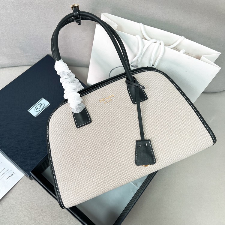 프라다 리넨 블렌 토트 1BG572