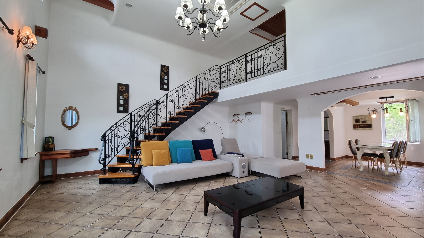 독채패밀리 : 대가족 모임을 위한 독채, 넓은거실과  침대3개 화장실2