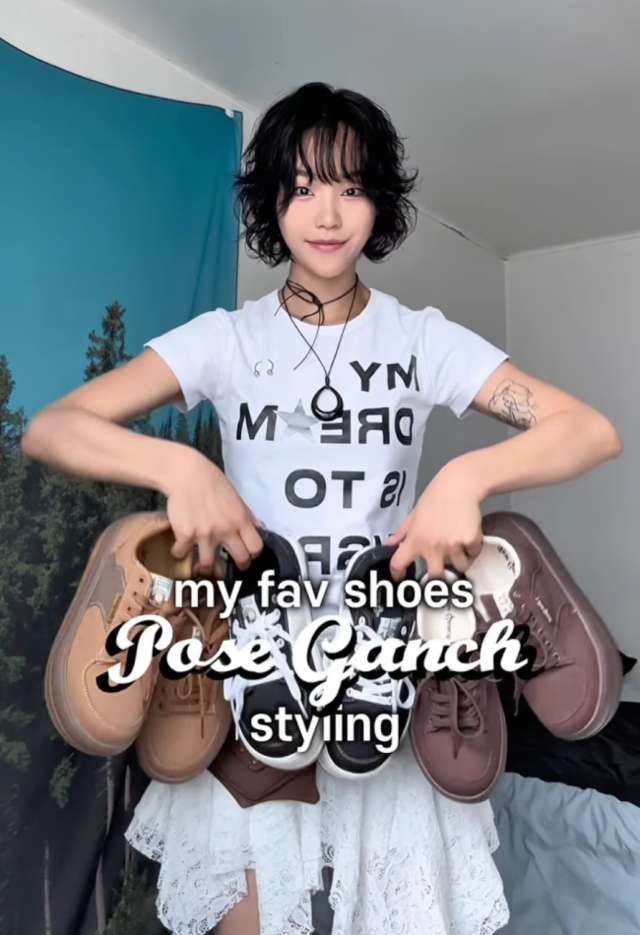 <p style="text-align: left; font-size: 14px; font-weight: bold; line-height: 1.2;""><br>POSEGANCH</p><p style="text-align: left; font-size: 13px; color: rgb(118, 118, 118); line-height: 1.2;">데일리 편안함을 담은 신발 브랜드 "포즈간츠"</span></p>