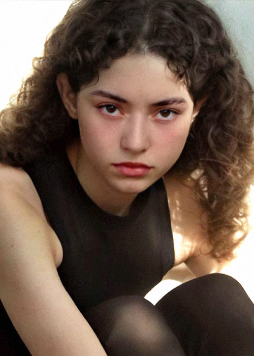 <h6>YASMIN</h6><br><br><br>