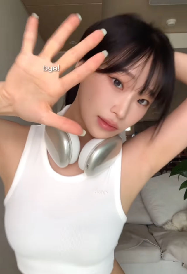 <p style="text-align: left; font-size: 14px; font-weight: bold; line-height: 1.2;""><br>DANP</p><p style="text-align: left; font-size: 13px; color: rgb(118, 118, 118); line-height: 1.2;">춤과 관련된 라이프스타일 제안 "댄프"</span></p>