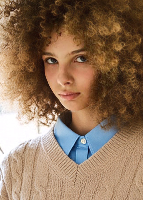 <h6>YANNY</h6><br><br><br>