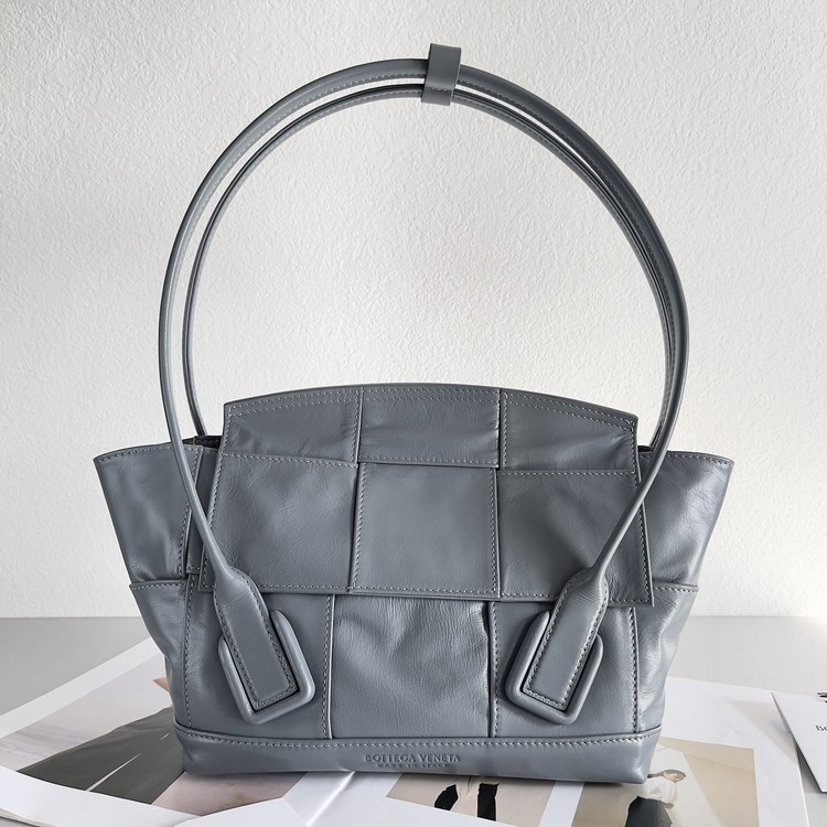 보테가 베네타 아르코 스몰백