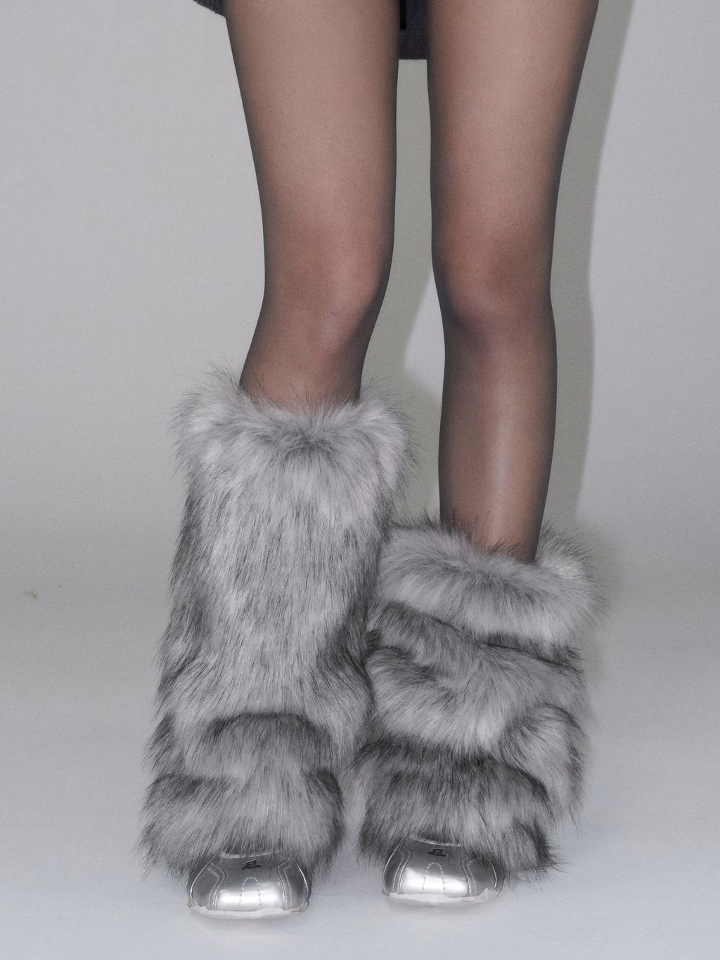 Y2K Faux Fur Leg Warmers : 리디큘러스(RIDICULOUS)