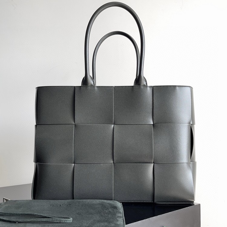 보테가베네타 아르코 토트 37cm