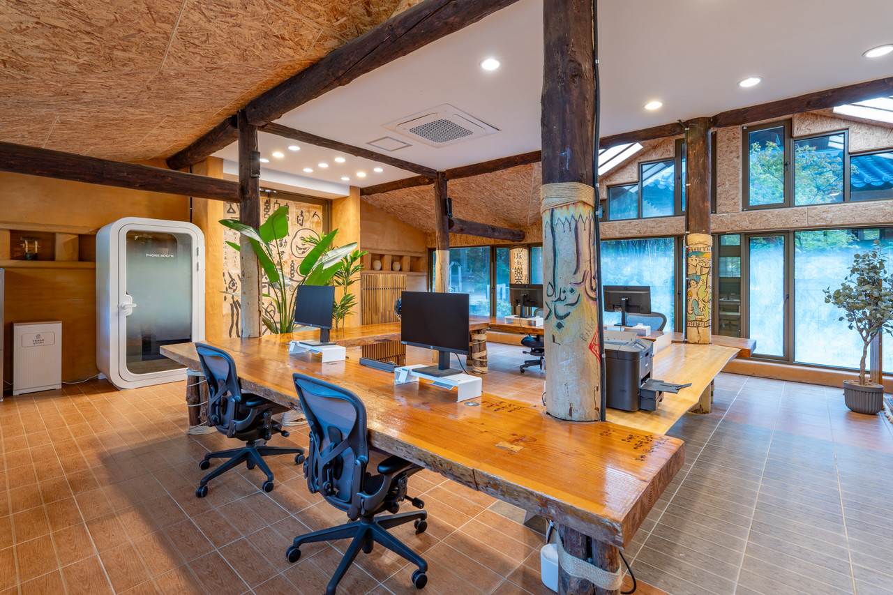 호텔정관루 워케이션 라운지 별천지 안 내부시설