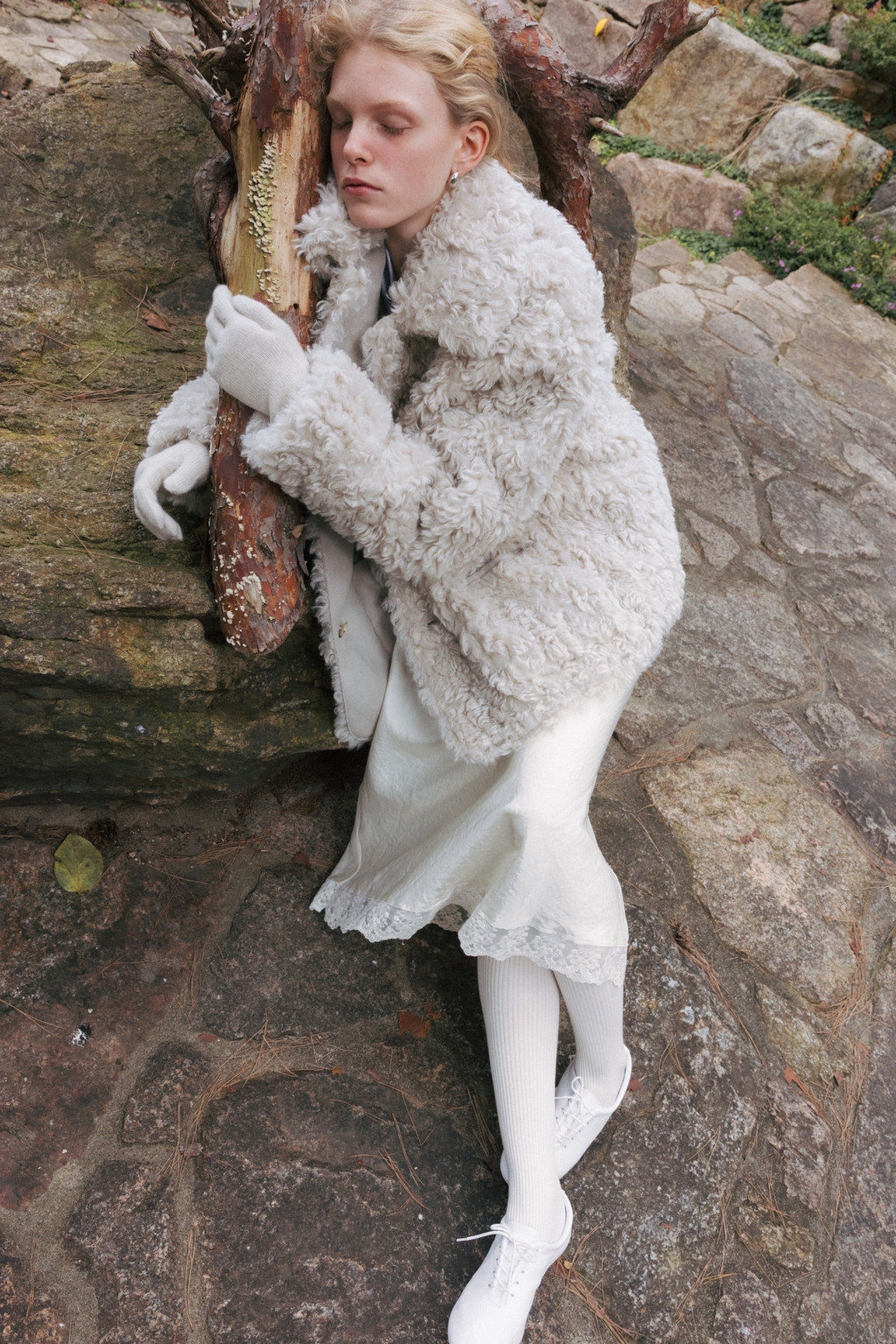 Exclusive] Lace silky long dress (ivory / black) : MONOHA