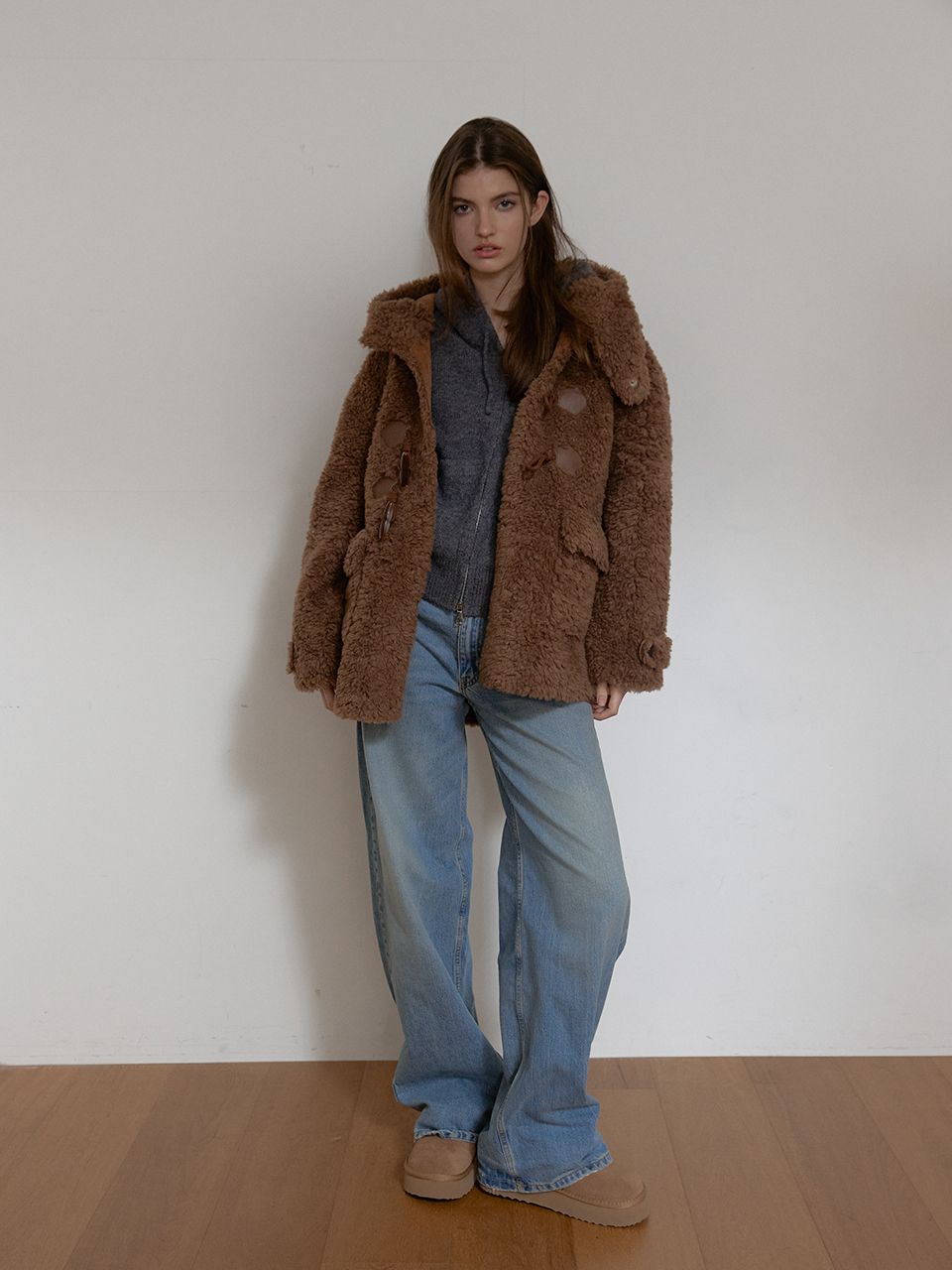 WOOL SHEARLING HOODIE MUSTANG (BROWN) : 아수라 (ASURA)