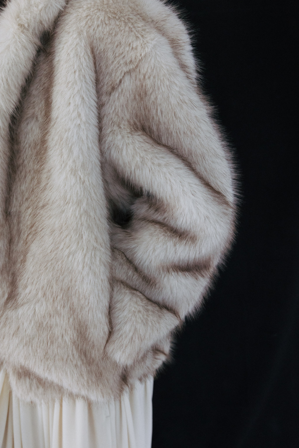 Fur Half Jacket (Ivory / Beige) : MONOHA