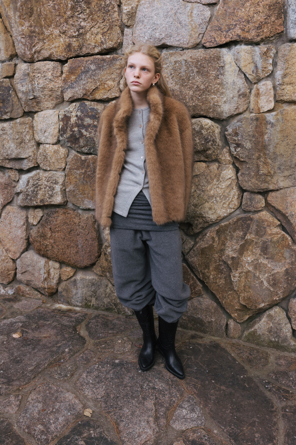 Fur Half Jacket (Ivory / Beige) : MONOHA