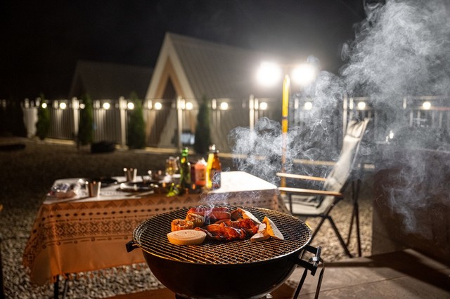 <p style="text-align:left; font-size:30px; margin-top:26px;">숯, 그릴 포함<br><span style="color:#666;">이용시간 17:00~</span></p>