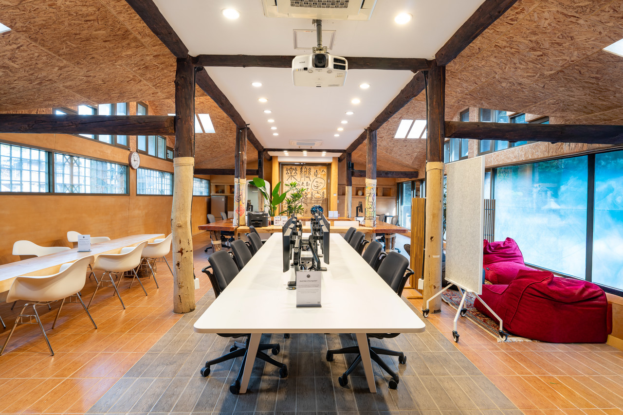 Seminar Room Byeolchoenji Hall Location Near Jeonggwanjae Main Building at Hotel Jeonggwanru Capacity 30 people Facility Features Wireless microphone speaker sound system projector