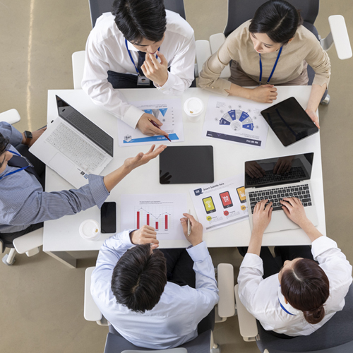 어려움 앞에서도 흔들리지 않고<br>목표를 완수할때까지 집중하는 사람