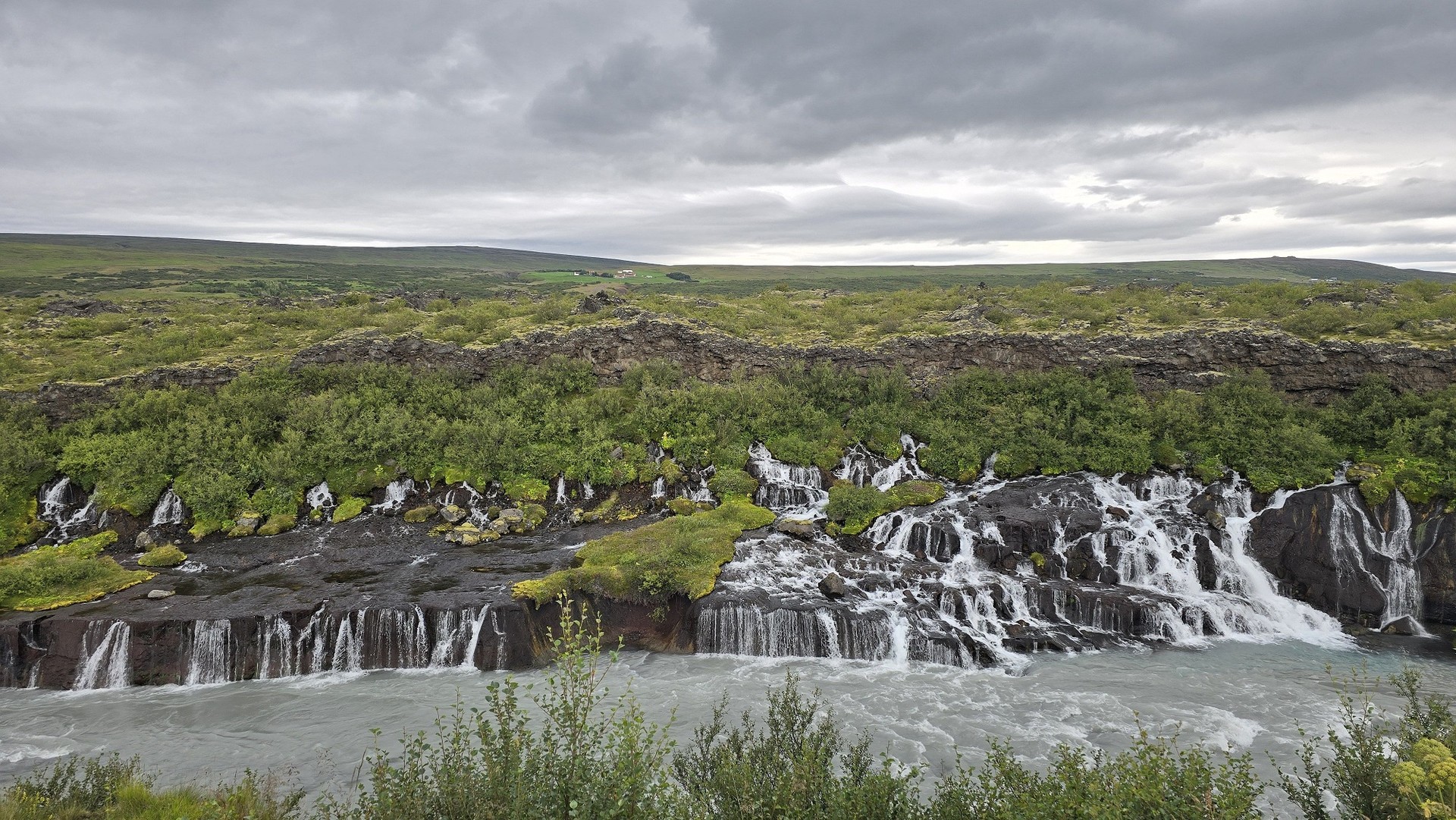 여름 아이슬란드일주패키지13일 아이슬란드일주고품격 소규모패키지 풀패키지 트래블로드 아이슬란드링로드 아이슬란드하이랜드인랜드 란드마나라우가 혜초여행사아이슬란드 흐라운 폭포 키르큐펠