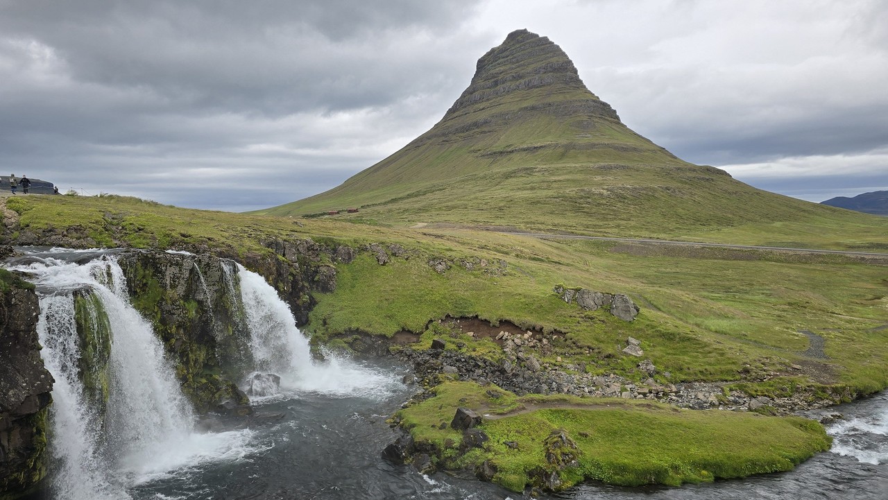 여름 아이슬란드일주패키지13일 아이슬란드일주고품격 소규모패키지 풀패키지 트래블로드 아이슬란드링로드 아이슬란드하이랜드인랜드 란드마나라우가 혜초여행사아이슬란드 키르큐펠