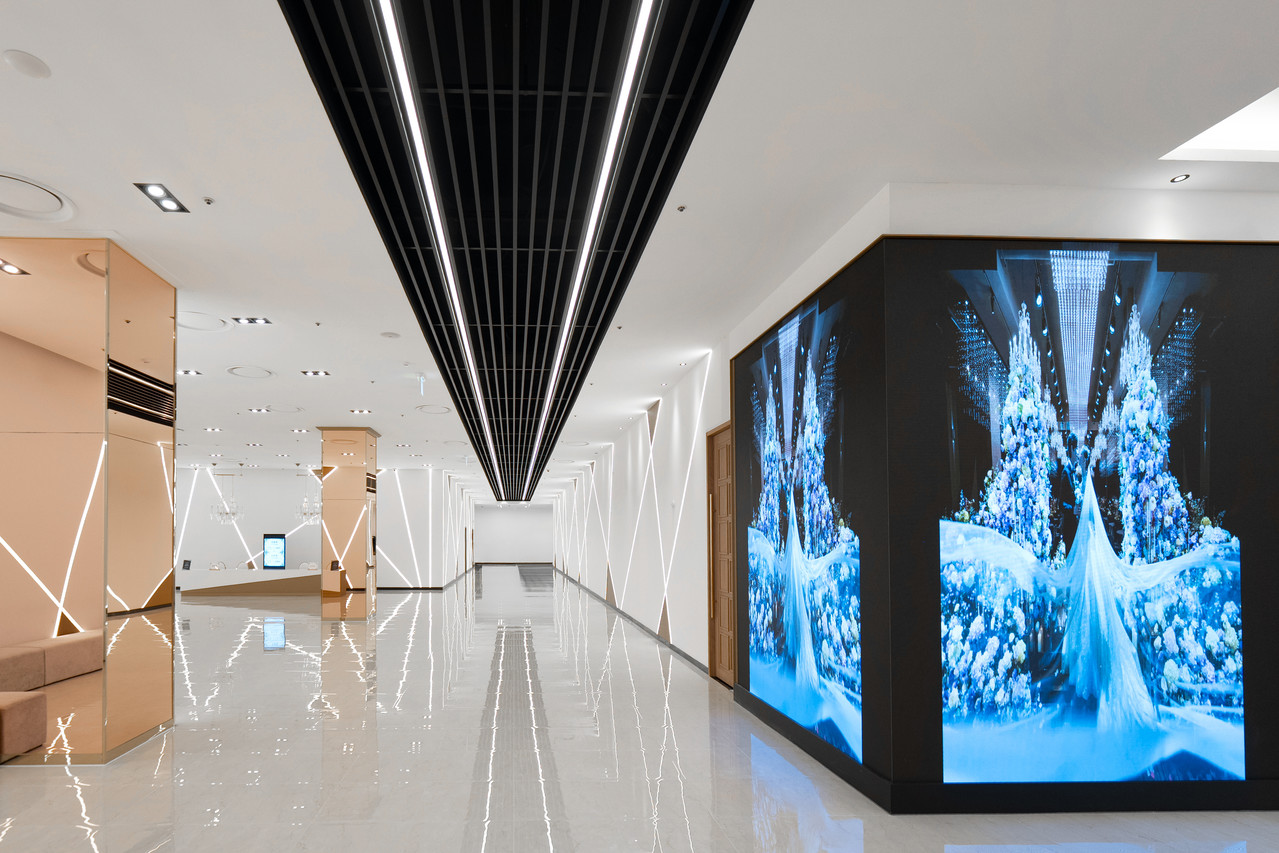 <p style="margin-left:10px;">EARING</p><h5 style="margin-left:10px">UP TO 50%</h5>