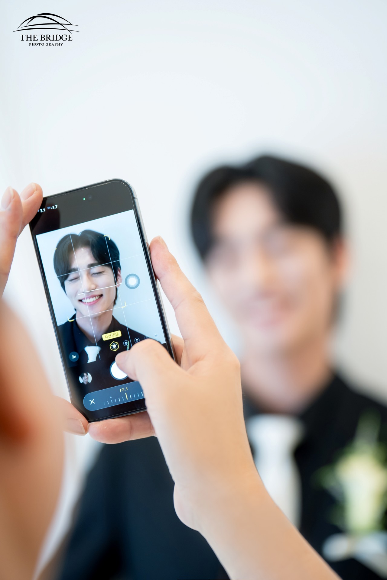 <p style="margin-left:10px;">BRACELET</p><h5 style="margin-left:10px">UP TO 30%</h5>