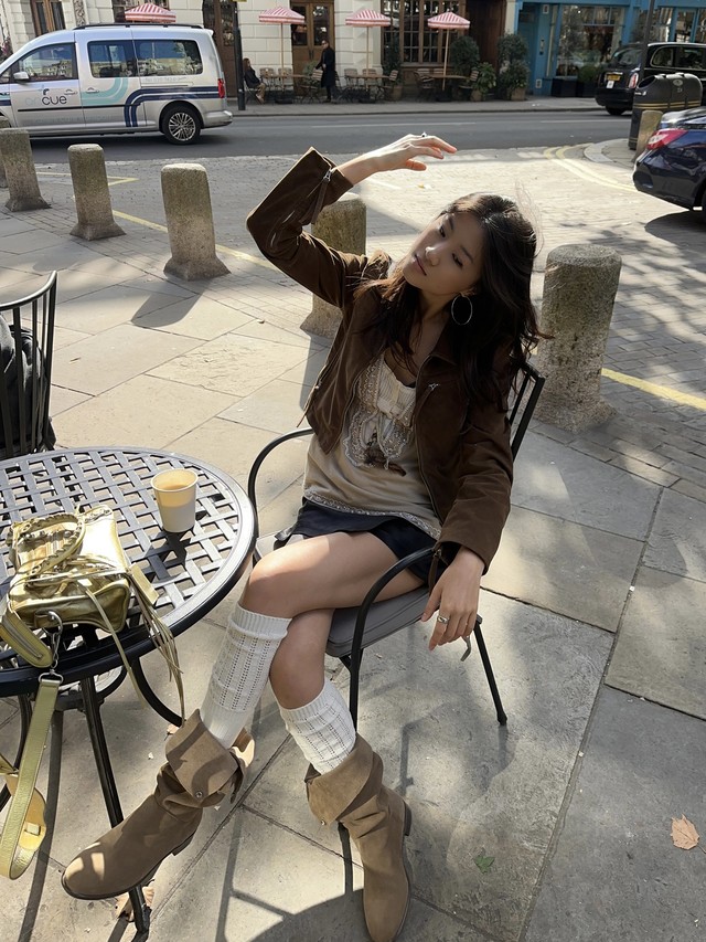 <p class="best-review-qt">10월, <br/> 베스트 리뷰어</p>