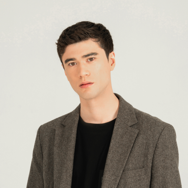 <span style="color: #ffffff;"><br><h6><b>Sam Carter</span>