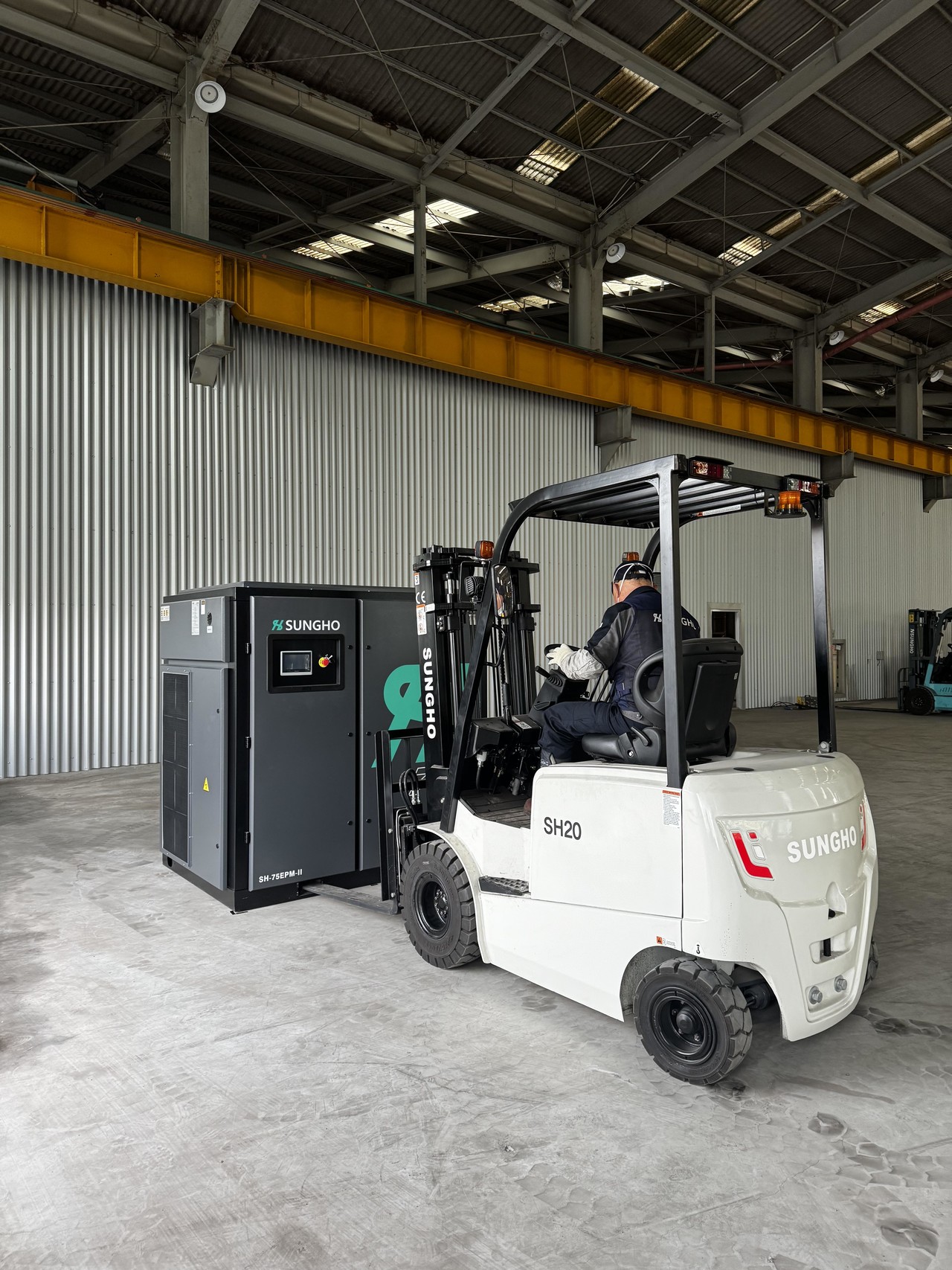 <img src="https://cdn.imweb.me/upload/S2025111472a3f3b38b37d/4e523aaef109d.png" alt="로고 설명"          style="position: absolute; bottom: 10px; right: 10px; width: 80px; height: auto; z-index: 10;">