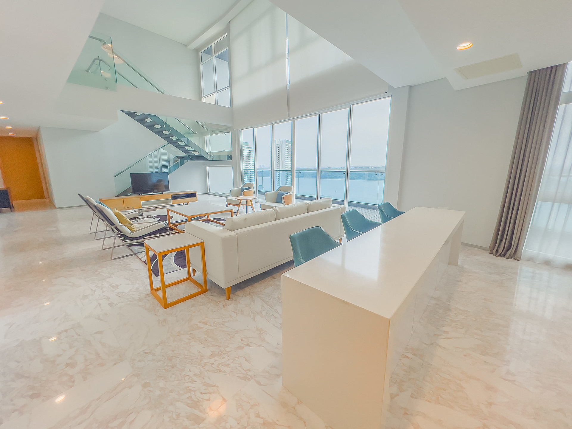 DUPLEX PENTHOUSE 4 BEDROOM