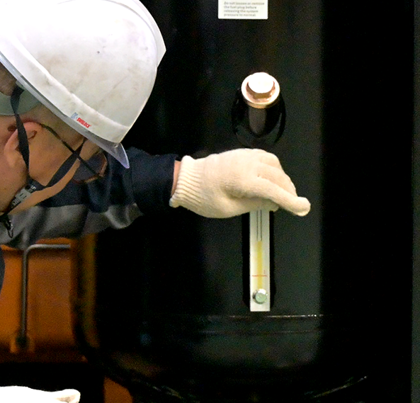 <img src="https://cdn.imweb.me/upload/S2025111472a3f3b38b37d/4e523aaef109d.png" alt="로고 설명"          style="position: absolute; bottom: 10px; right: 10px; width: 80px; height: auto; z-index: 10;">