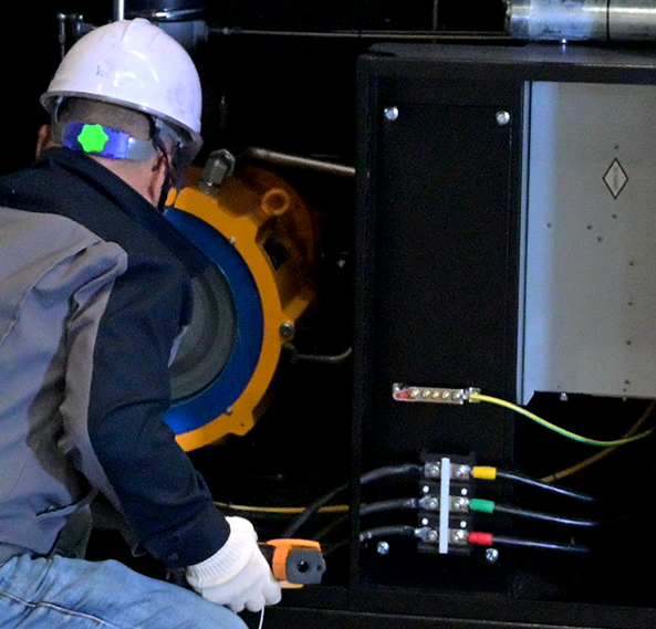 <img src="https://cdn.imweb.me/upload/S2025111472a3f3b38b37d/4e523aaef109d.png" alt="로고 설명"          style="position: absolute; bottom: 10px; right: 10px; width: 80px; height: auto; z-index: 10;">