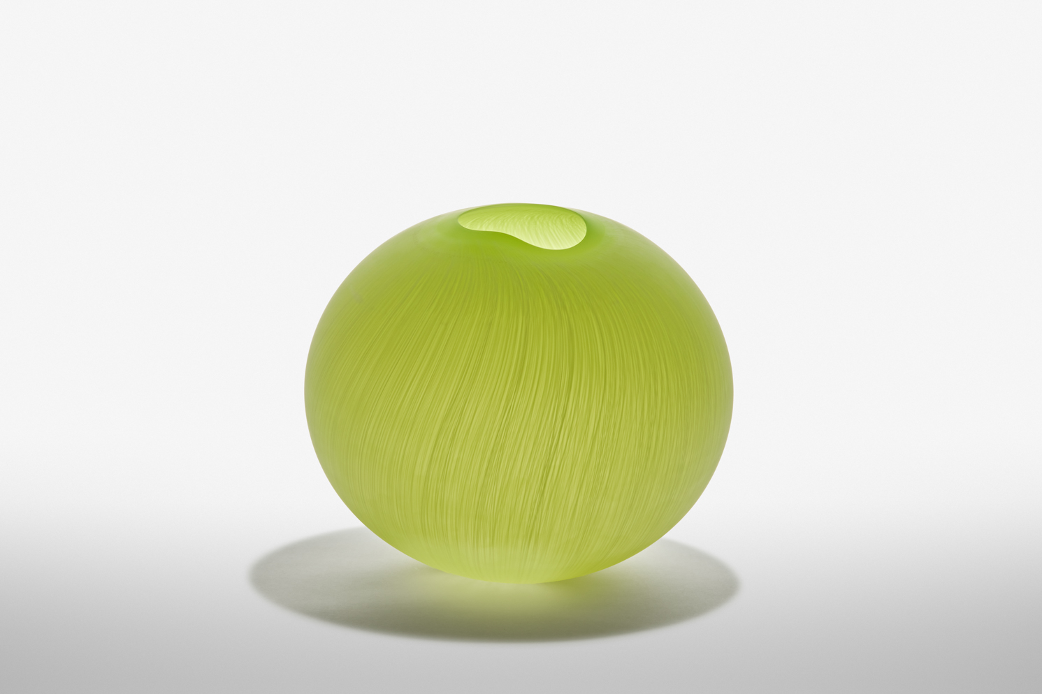 The dandelion seed of spring (Green) 봄의 홑 씨 / 2025 / Blown, sandblasted and acid polished glass / h31.5 x w38 x d38 cm